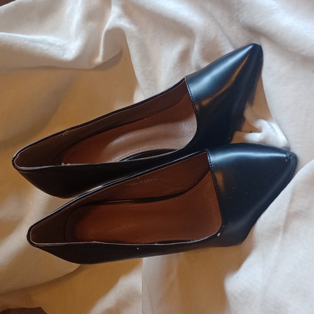 Black, Pointed Toe Heels